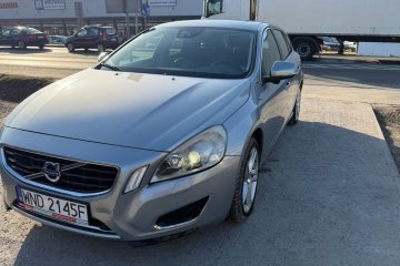 Volvo V60 D6 AWD Plug-in Hybrid Summum